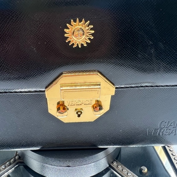 Authentic Gianni Versace Medusa Vanity Bag - Picture 3 of 14